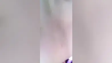 Hete Iraanse meid met een grote kontkut wordt doggystyle geneukt