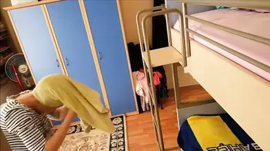 فیلم دوربین مخفی از لخت شدن و لباس پوشیدن دختر دانشجو