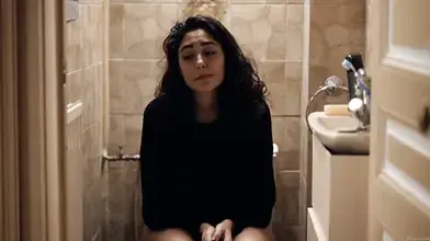 ゴルシフテ・ファラハニがエロ動画でオナニーする